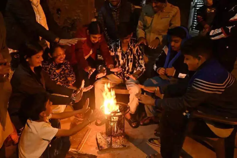 Bhopal Shivers at 4.8°C: Cold Wave & Dense Fog Grip Madhya Pradesh