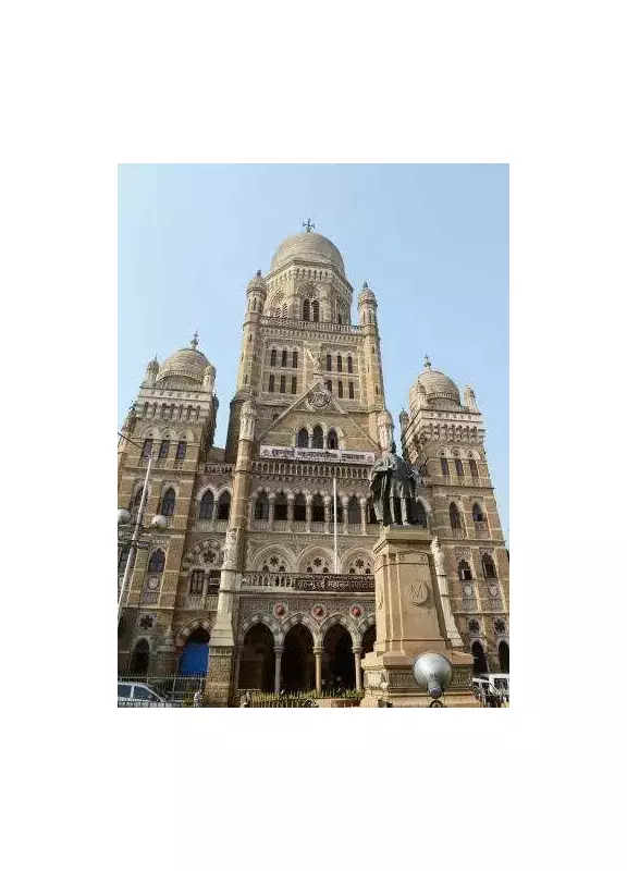 BMC Rejects Engineer's Explanation in Bandra Road Width Scandal