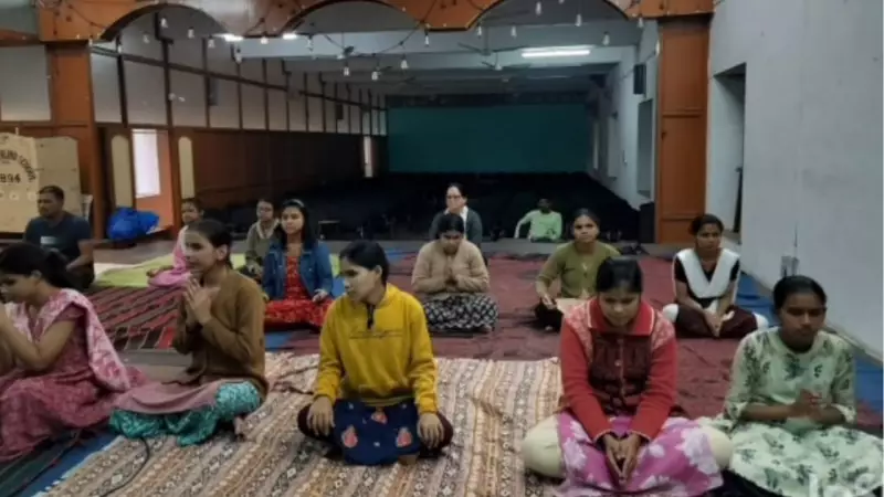 Calcutta Blind School Students Master Intuition to Read & Identify Colors