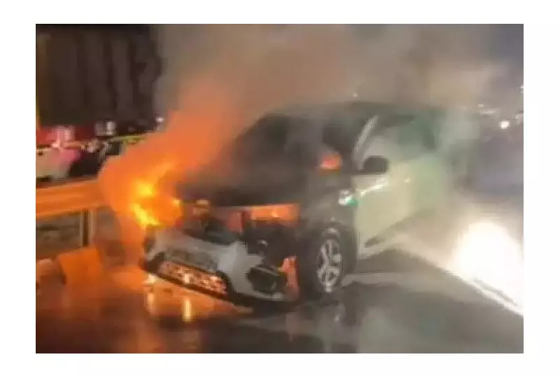 Car Fire on Lucknow-Kanpur Highway Causes 30-Minute Traffic Snarl