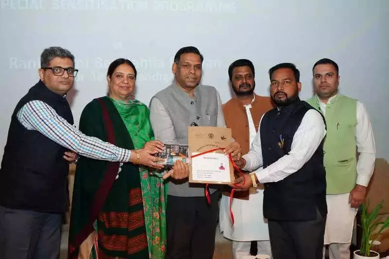 Chandigarh MC Signs MoU with Safai Saathis, Boosts Waste Management