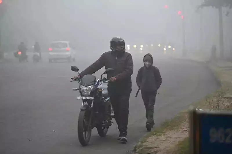 Chandigarh's Air Quality Stays 'Poor' for 2nd Day, AQI Hits 341