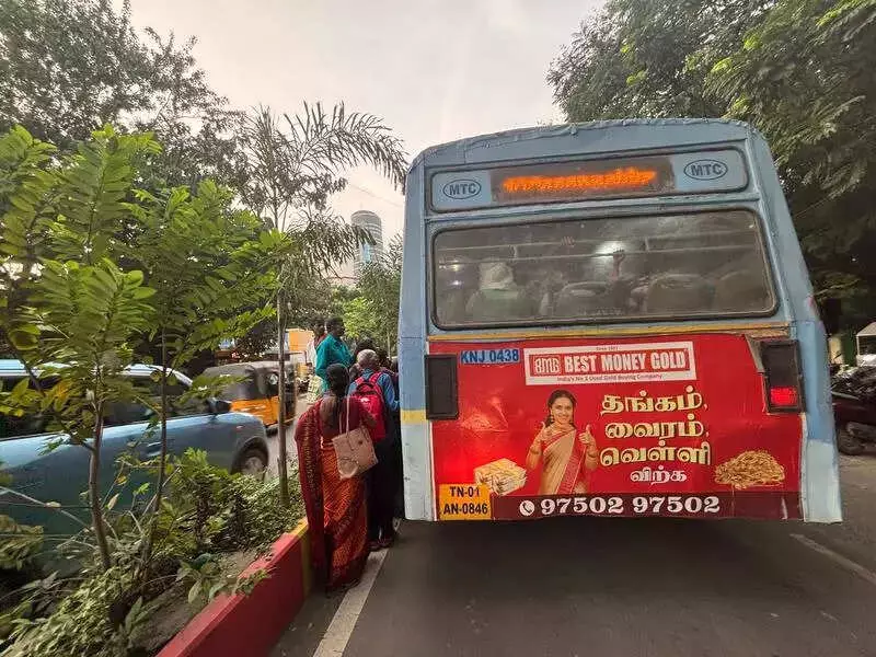 Chennai Commuters Risk Lives as MTC Buses Skip Designated Natesan Park Stop