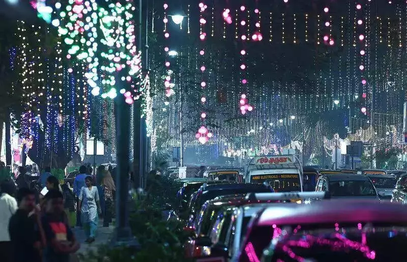 Chennai Deploys 19,000 Police for New Year Security: Road Closures & Bans Announced