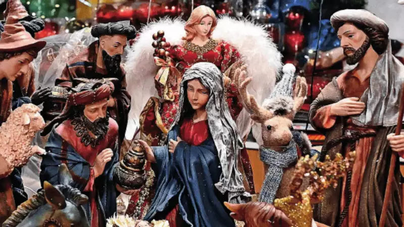 Chennai's Christmas Markets Buzz with Festive Cheer, Eco-Friendly Trends