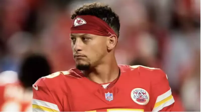 Chiefs' Patrick Mahomes Wears Protective Brace, Set for Kansas City Return