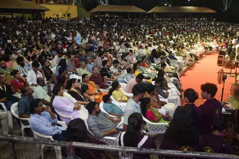 CM Vijayan Slams Centre's 'Fascist' Move to Censor 19 Films at IFFK 2024