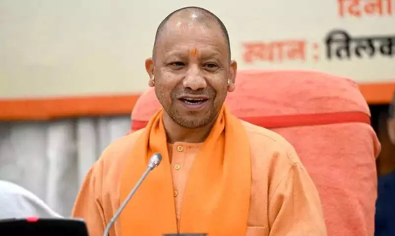CM Yogi Orders Licence Seizure, Vehicle Impounding for Habitual Traffic Violators