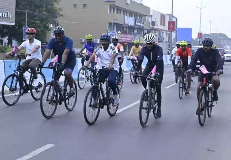 Coimbatore Police Cycle Rally Champions Women's Safety & Cyber Awareness