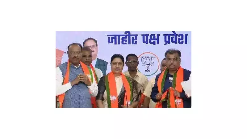 Congress MLC Pradnya Satav Joins BJP in Mumbai, Days Before Maharashtra Civic Polls