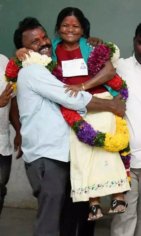 Daily Wage Labourer Defies Odds, Wins Sarpanch Post in Jangaon District