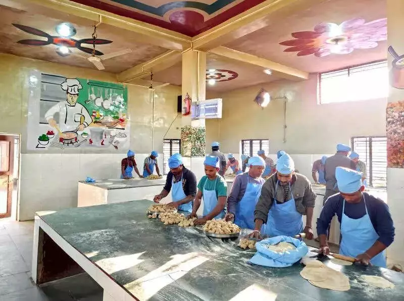 Dasna Jail Wins FSSAI's 5-Star 'Eat Right Campus' Certification