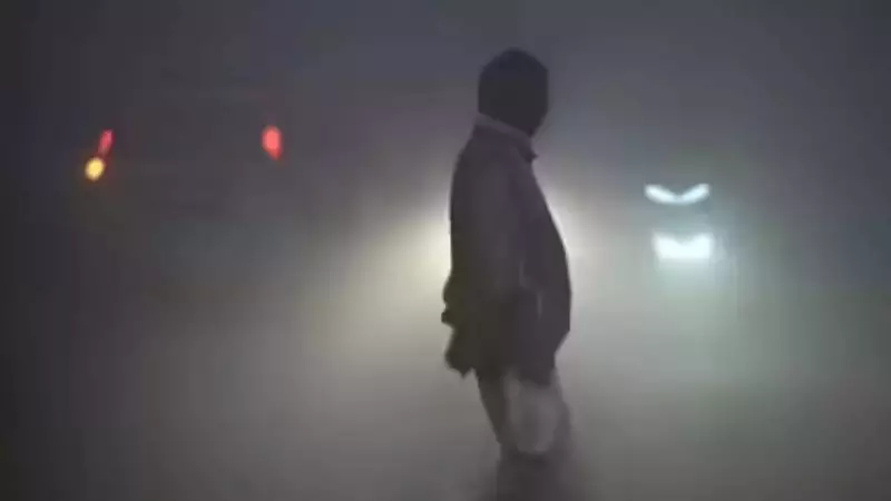 Delhi Chokes as Smog Pushes AQI to 374, GRAP Stage-IV Enforced