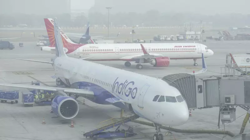 Delhi Fog Chaos: Flights Delayed, AQI Hits 402, Aviation Ministry Issues Advisory