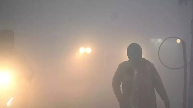 Delhi-NCR Chokes as AQI Hits 'Severe' 438, Flights & Trains Delayed