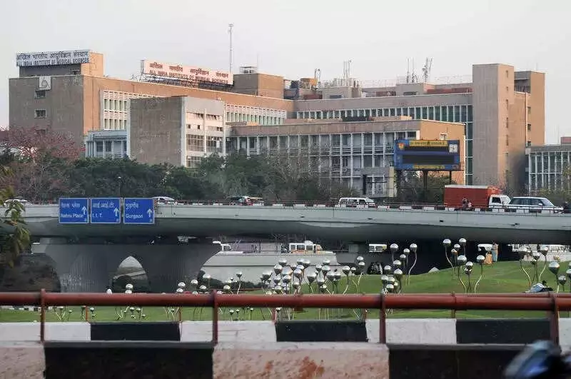 Delhi RWAs Demand 'Congestion Hotspot' Tag for AIIMS-Safdarjung Stretch