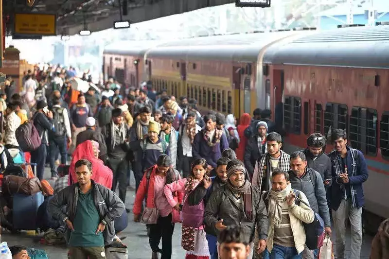 Dense Fog Disrupts North India Rail Network, Jaipur Station in Chaos