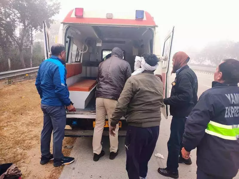 Dense Fog on Yamuna Expressway Claims 2 Lives in 3 Crashes Within 30 Minutes