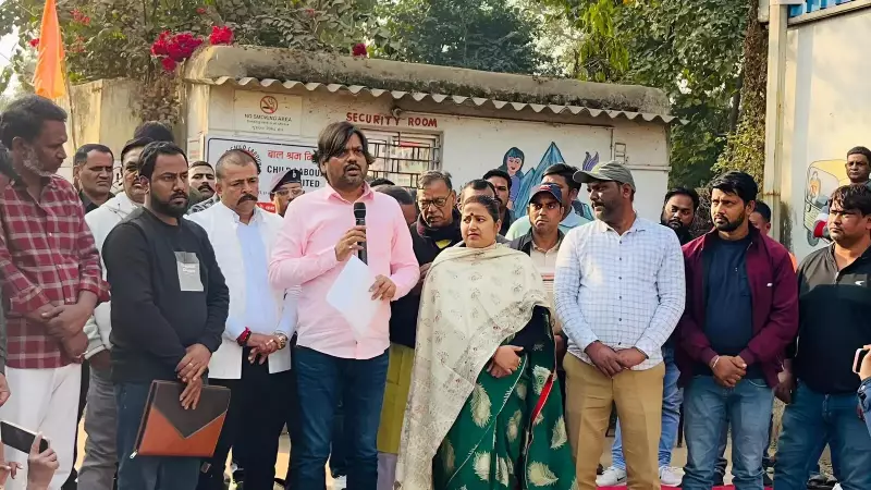 Dhanbad Strike Ends: 550+ Sanitation Workers Resume Duty After MLA's Intervention