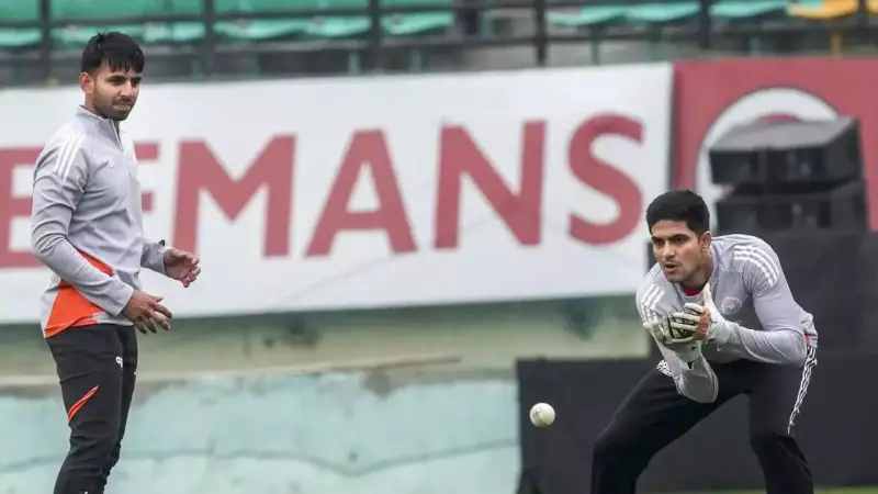 Dinesh Karthik Shocked by Shubman Gill, Jitesh Sharma Omission from T20 World Cup Squad