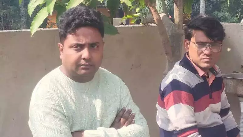 EC Show-Causes 3 EROs in Bengal Over 'Dead Voter' List Errors