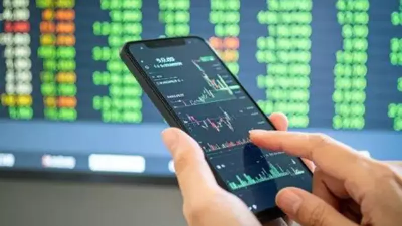 FIIs Pull Rs 11,820 Crore from Indian Stocks in Early Jan, Rupee a Key Factor