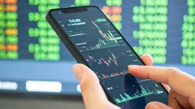 FIIs Set for Record Rs 1.58 Lakh Crore Exit from Indian Stocks in 2025