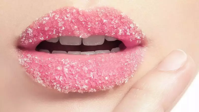 Fix Chapped Lips Overnight: A Simple Sugar Scrub Method That Works