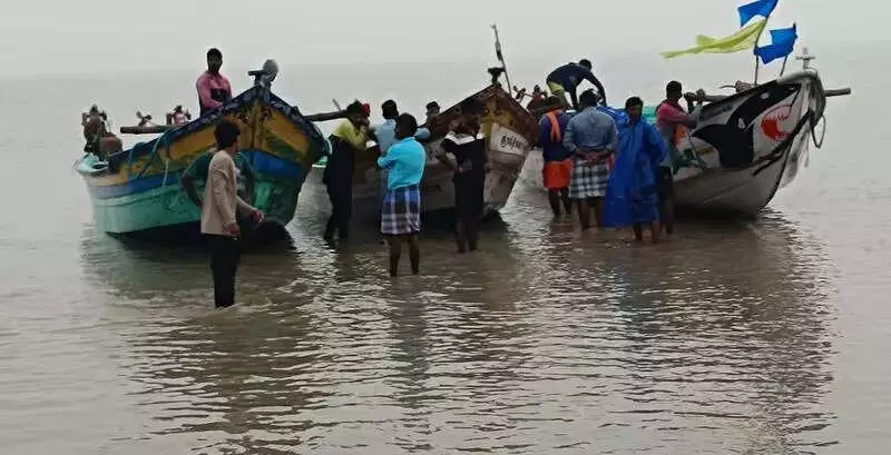 Four Nagapattinam Fishermen Survive 4-Hour Ordeal After Boat Capsizes