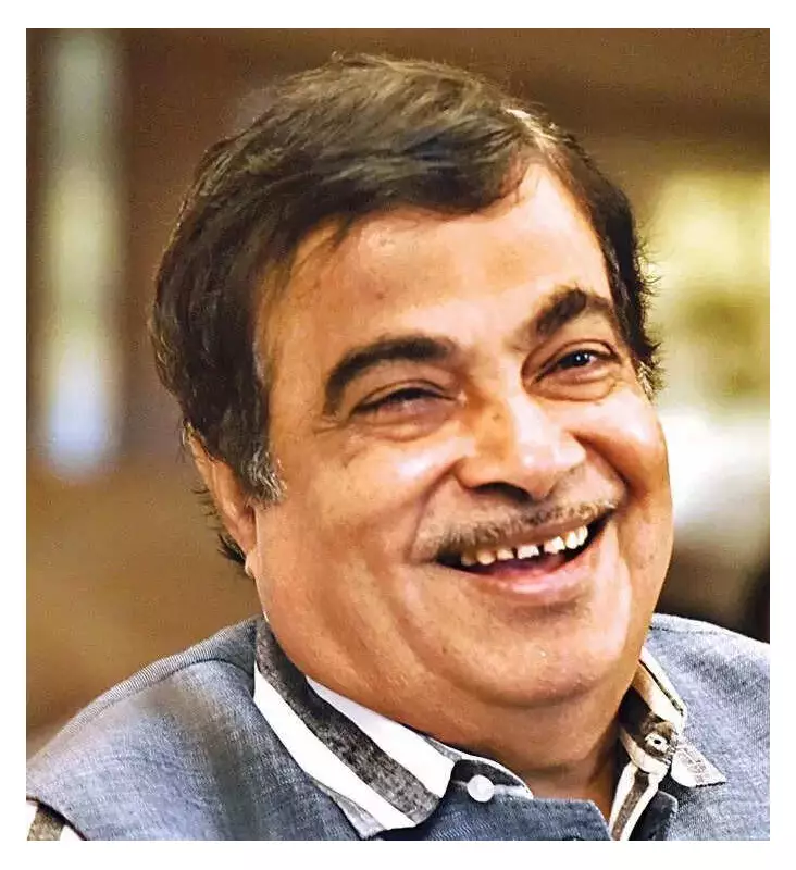Gadkari Unveils Rs 700 Cr Agri College, Flyover & Major Redevelopment for Nagpur