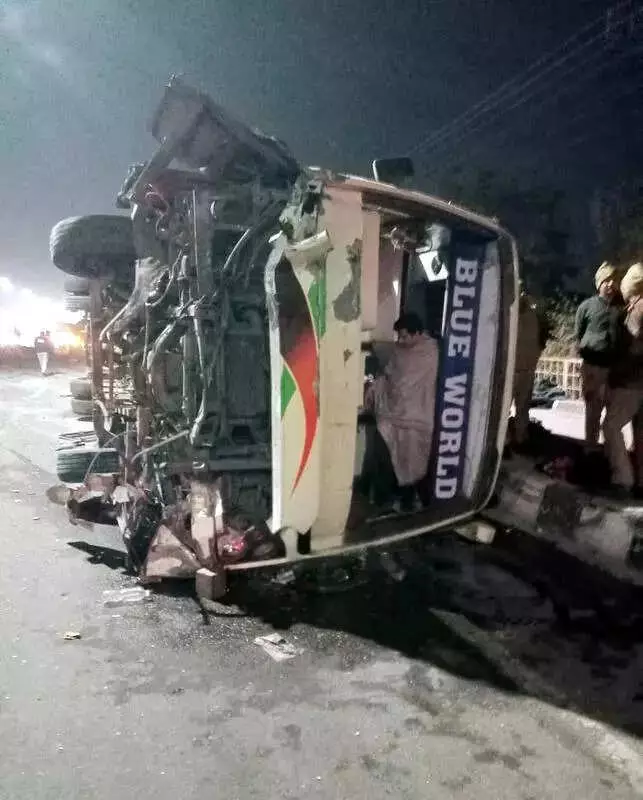 Ghaziabad Bus Accident: 12 Injured as Driver Falls Asleep on NH-9