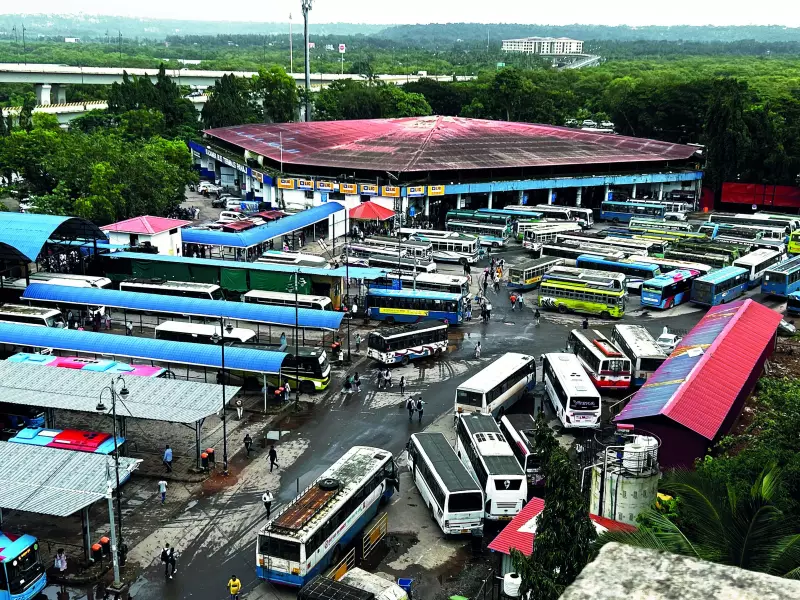 Goa Transport Minister Chairs Crucial Meeting to Resolve KTC, Private Bus Disputes