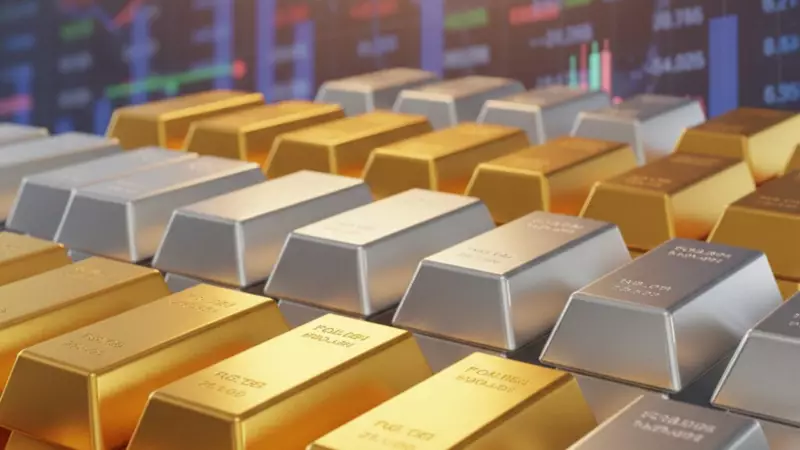 Gold Dips 1%, Silver Plunges 6% on MCX Amid Profit Booking