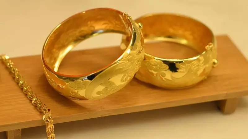 Gold Prices Edge Up 0.25% on MCX, Hit ₹1,40,228: What's Fueling the Rally?