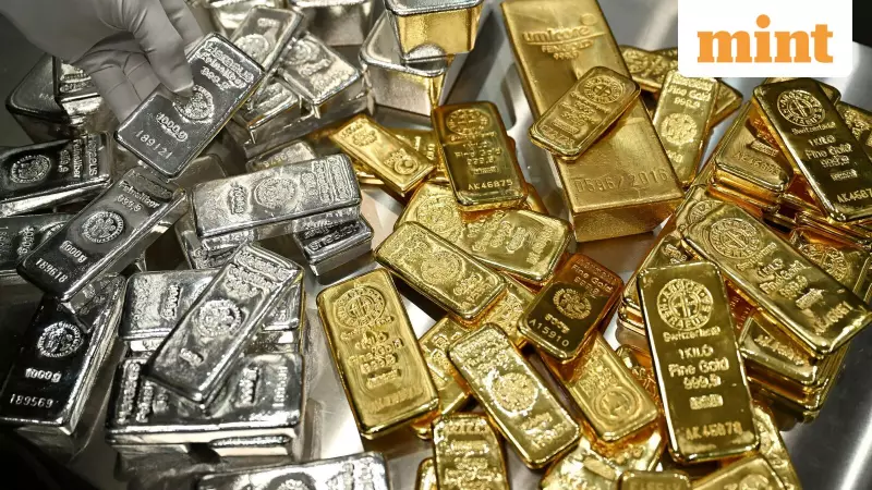 Gold, Silver Set for Biggest Annual Surge Since 1979 Despite Year-End Dip