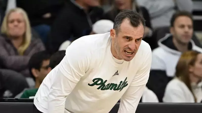 Green Bay Coach Doug Gottlieb's Chair-Throwing Outburst After 80-78 Loss to Robert Morris