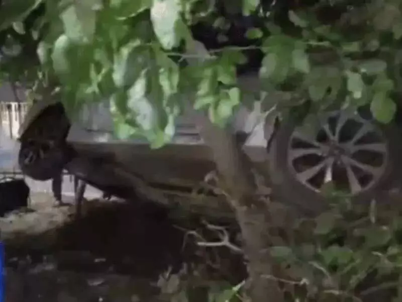 Gurgaon: Two Accidents on NH-19 After Car Overturns Near Sector 28 Metro