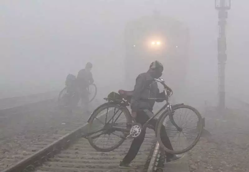 Haryana's Air Crisis: Gurugram AQI Hits 345, State Battles Pollution