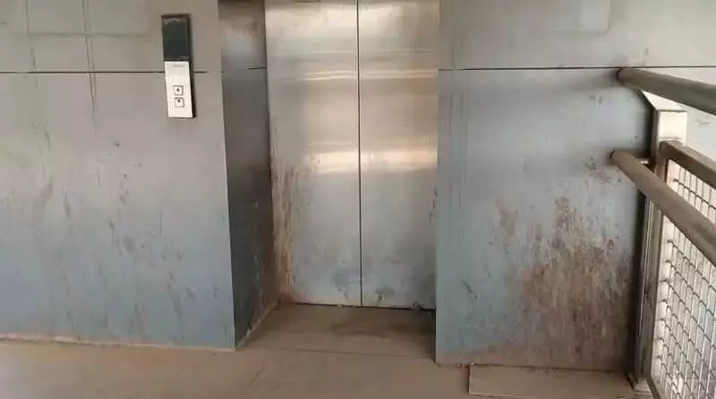 Hubballi's NWKRTC Hosur Bus Terminal in Disrepair: Rs 1 Lakh Monthly Cleanliness Contract Fails