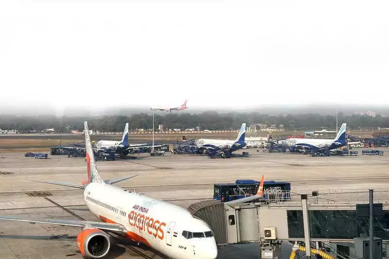 Hyderabad Airport Chaos: Over 100 IndiGo Flights Cancelled in 48 Hours