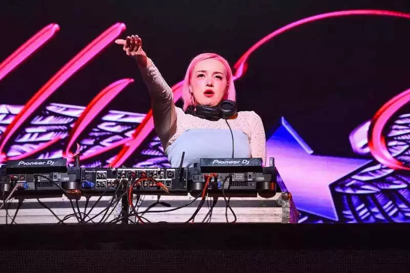 IIT Kanpur Hosts Inter-IIT Cultural Meet 8.0 with 23 IITs Participating