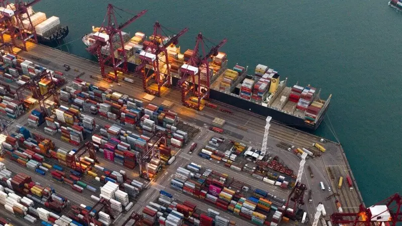 Indian Exports Forecast to Hit $850 Billion in FY26 Amid Tougher Global Trade