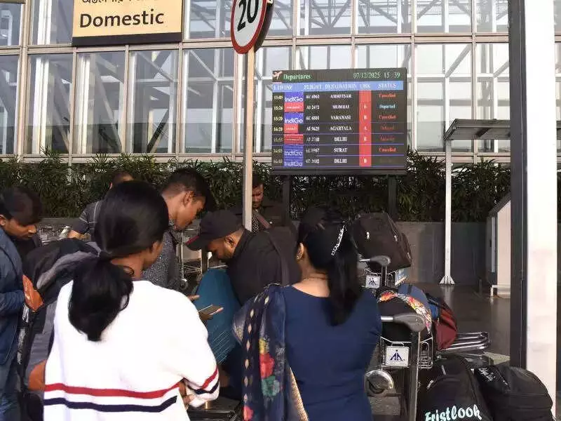 IndiGo Turmoil Sparks Exodus: Kolkata Flyers Ditch Indian Hubs for Gulf, SE Asia