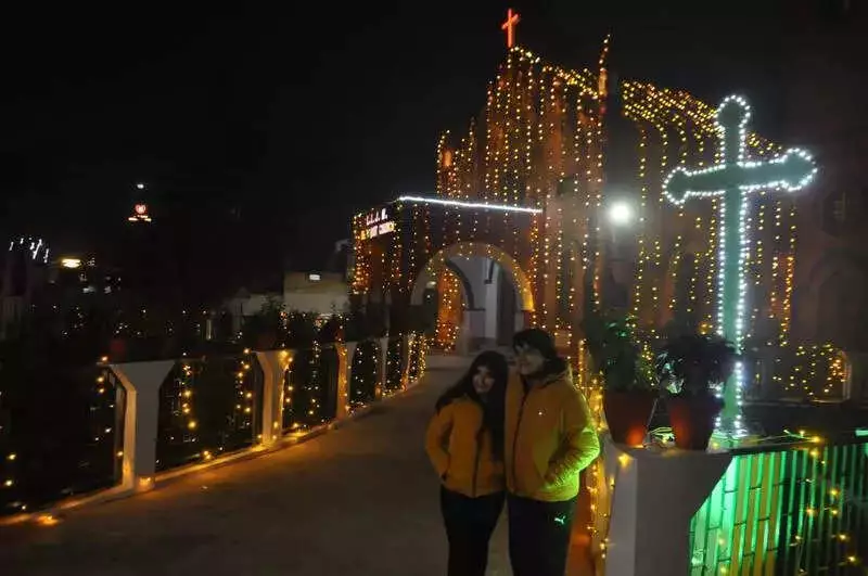 Kanpur Churches Glow with Candlelight Services & Carols Ahead of Christmas