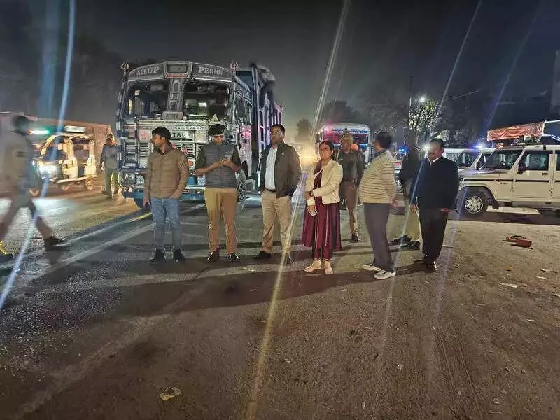 Kanpur Crackdown: 18 Heavy Vehicles Seized, Rs 5.99 Lakh Fines in Night Ops