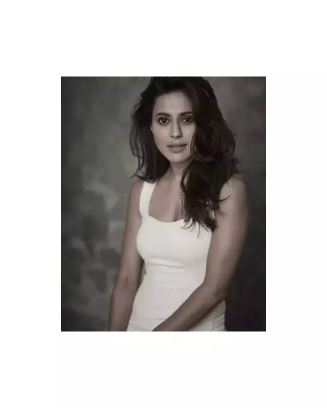 Karnataka HC Dismisses Mother's Plea in Actor Ranya Rao's Gold Smuggling Case