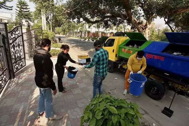 Karnataka Waste Workers to March to Belagavi on Dec 17 Demanding Permanent Jobs