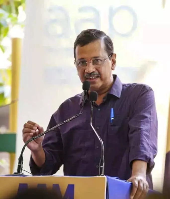 Kejriwal Slams BJP Over Delhi's 'Gas Chamber' Air, Accuses Govt of Data Fudging