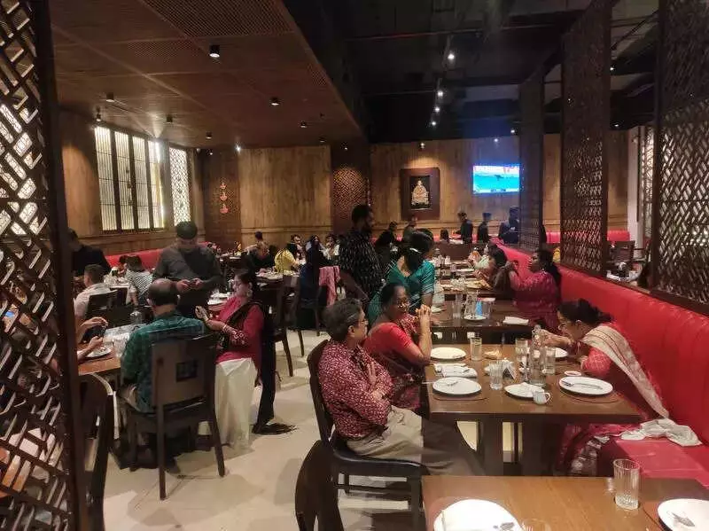 Kolkata Restaurants Extend Hours Till 2 AM for Christmas & New Year Rush