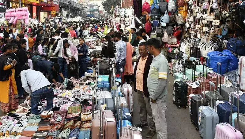 Kolkata Traders Seek CM Mamata's Help to Clear Hawker Encroachment at New Market